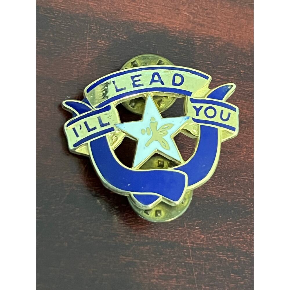VTG US Coast Guard Auxiliary I’ll Lead You Enamel Leadership Pins Lot of 2 - Picture 2 of 6